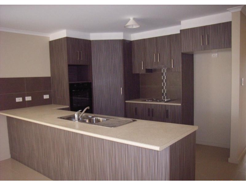 11 Eyre Street, Munno Para West SA 5115