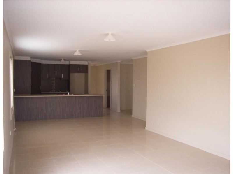 11 Eyre Street, Munno Para West SA 5115