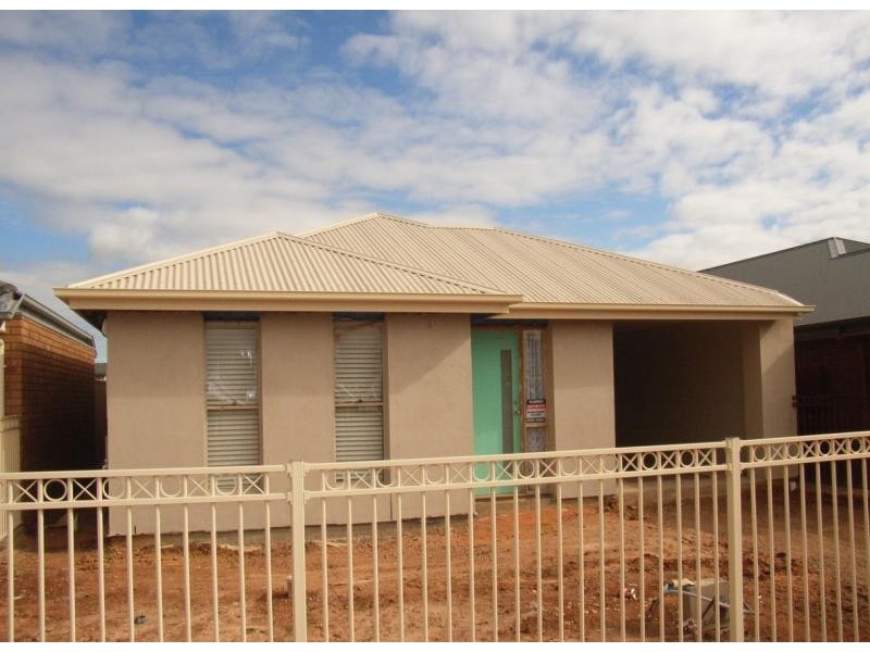 11 Eyre Street, Munno Para West SA 5115