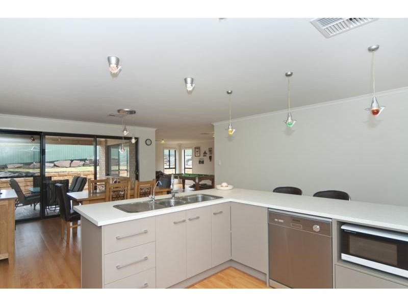 30 Lorikeet Grove, Hewett SA 5118