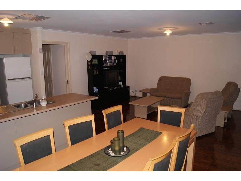 18 Mueller Drive, Evanston Park SA 5116