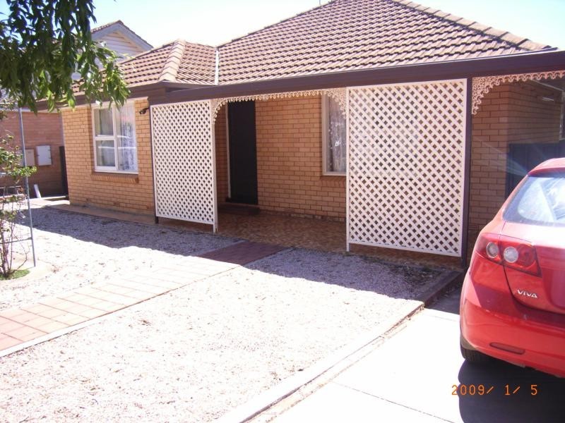 28 Edward Crescent, Evanston Park SA 5116