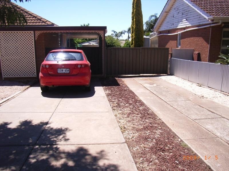 28 Edward Crescent, Evanston Park SA 5116