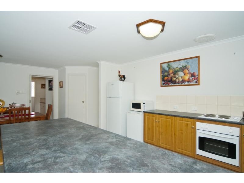 24 Jemalong Crescent, Roseworthy SA 5371