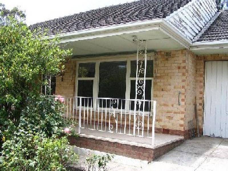 4 MYERS AVENUE, Clapham SA 5062
