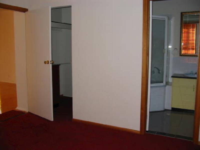 1 LAURIANA COURT, North Haven SA 5018