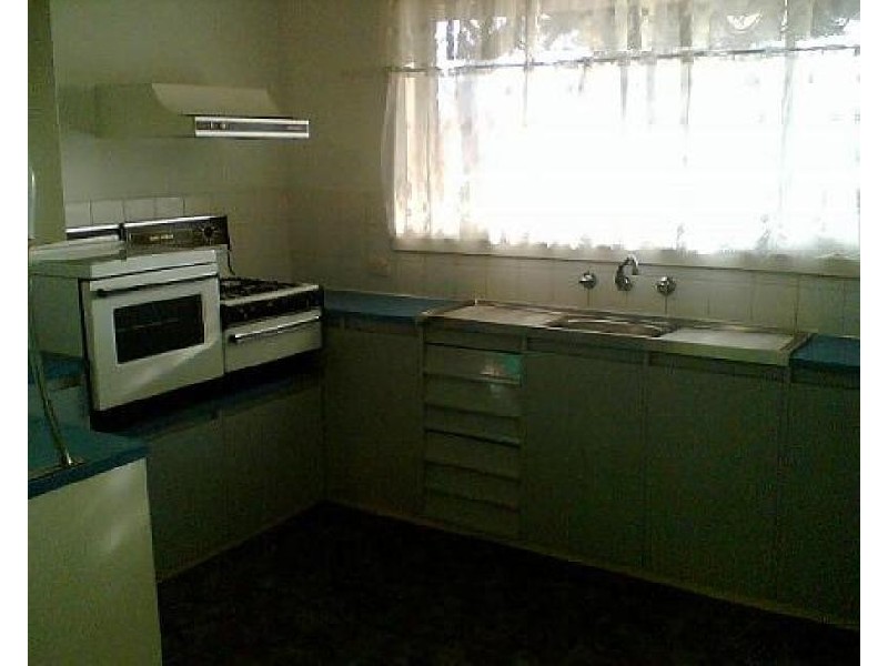 24 GRETEL CRESCENT, Hallett Cove SA 5158