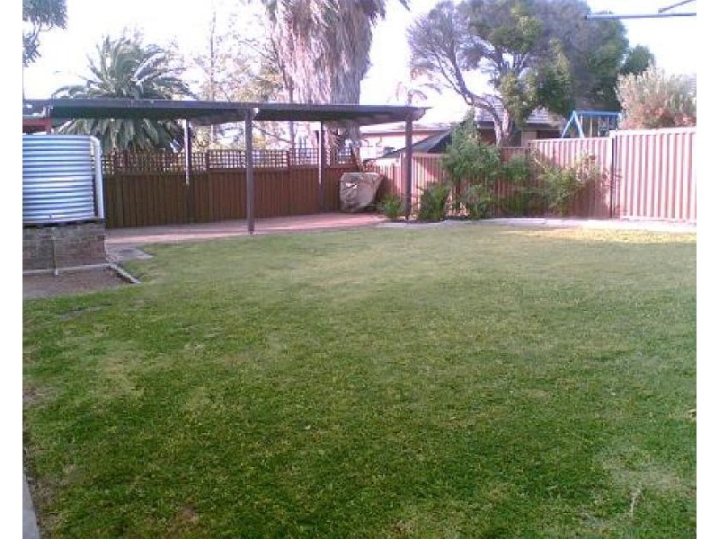 24 GRETEL CRESCENT, Hallett Cove SA 5158