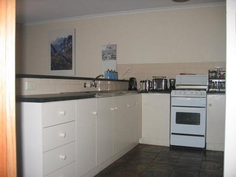 UNIT 1/124 CHURCHILL ROAD (REAR), Prospect SA 5082