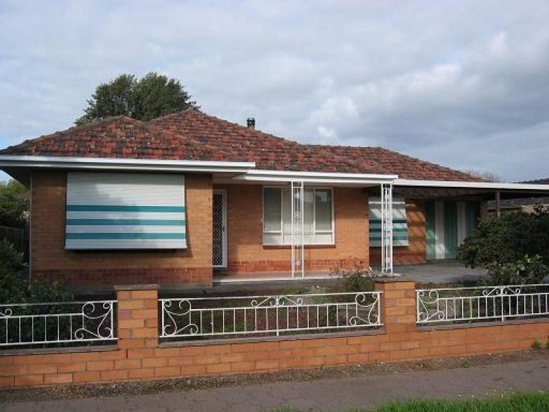 4 Birdwood Road, Greenacres SA 5086