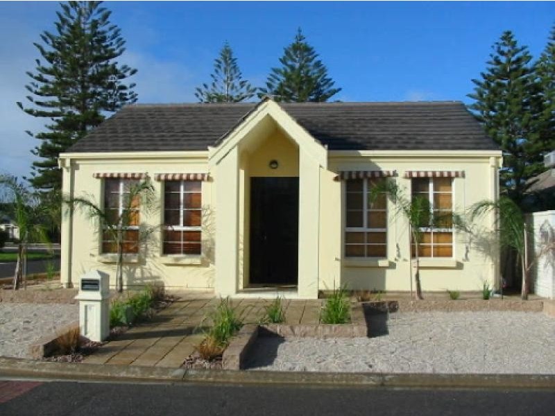 1 Lauriana Court, North Haven SA 5018