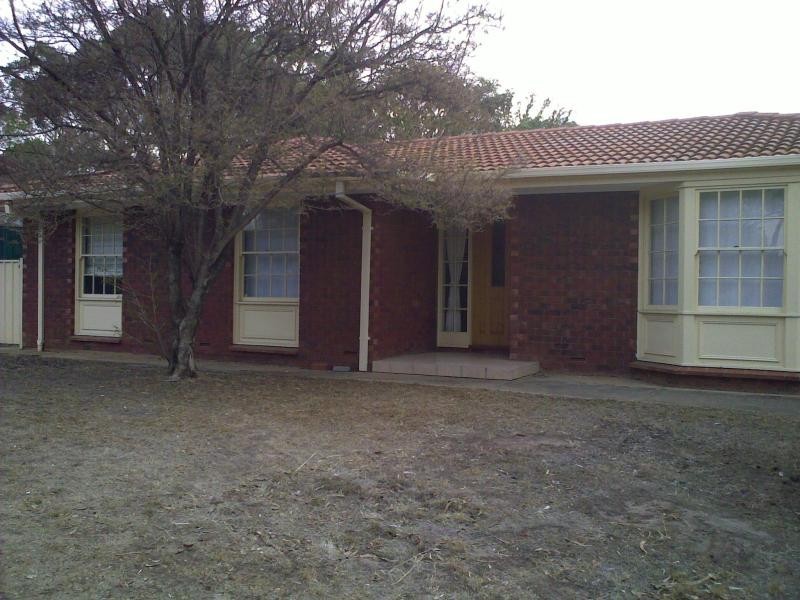 8 Tokay Crescent, Morphett Vale SA 5162