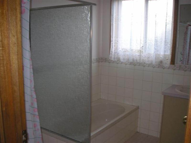 1/61 Grevillea Way, Woodside SA 5244