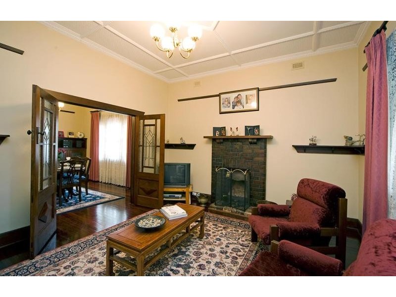 13 St Georges Avenue, Glandore SA 5037