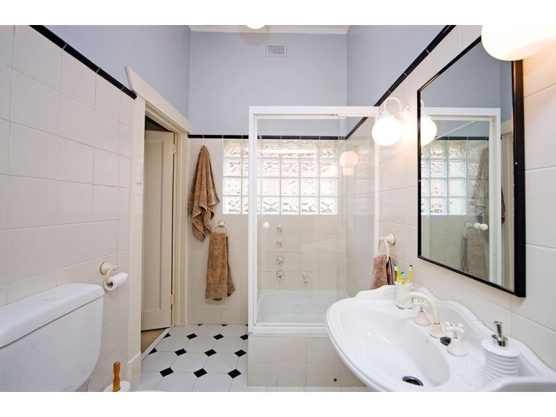 13 St Georges Avenue, Glandore SA 5037