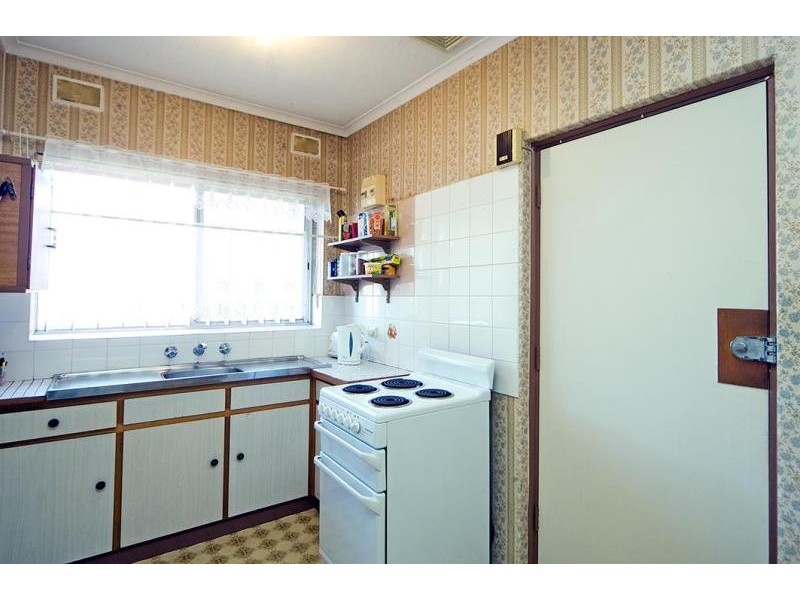 Unit 8/18 Montrose Avenue, Seaton SA 5023