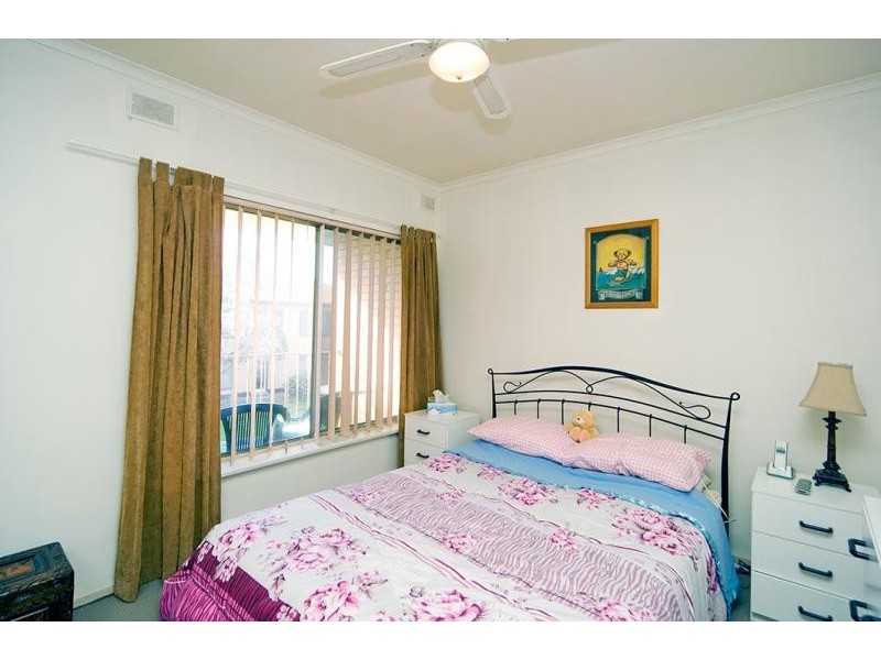 Unit 8/18 Montrose Avenue, Seaton SA 5023