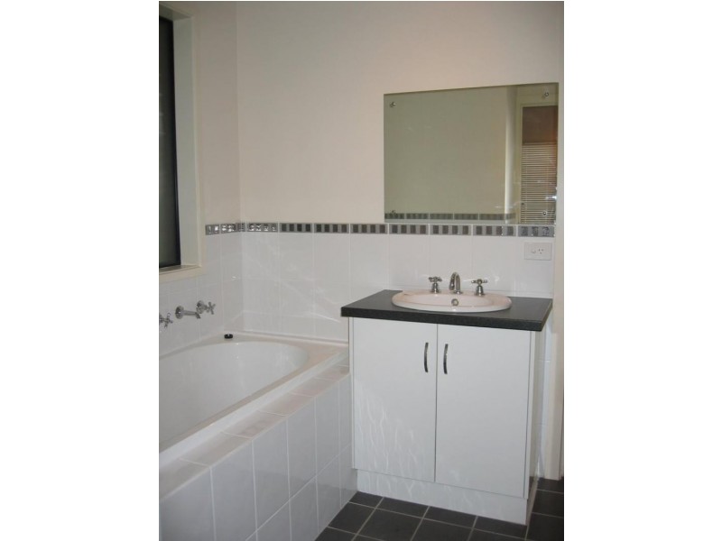 91 Lord Howe Crescent, Mawson Lakes SA 5095