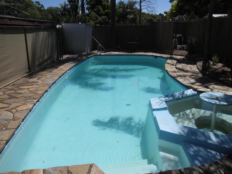 51 Sunnymeade Drive, Aberfoyle Park SA 5159