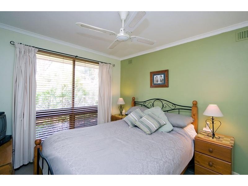 25 Alison Drive, Happy Valley SA 5159