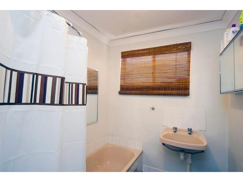 25 Alison Drive, Happy Valley SA 5159