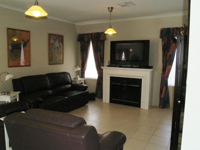 10 Wilkinson Court, Mclaren Flat SA 5171