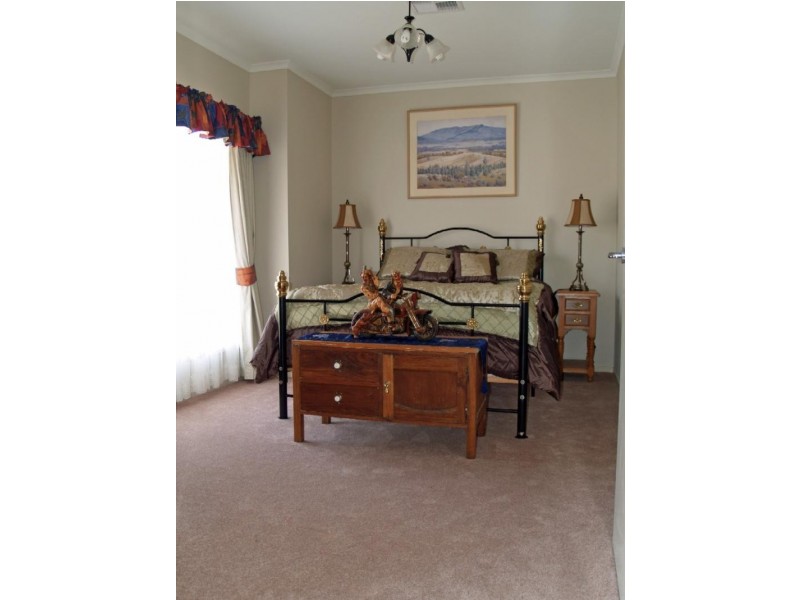 10 Wilkinson Court, Mclaren Flat SA 5171