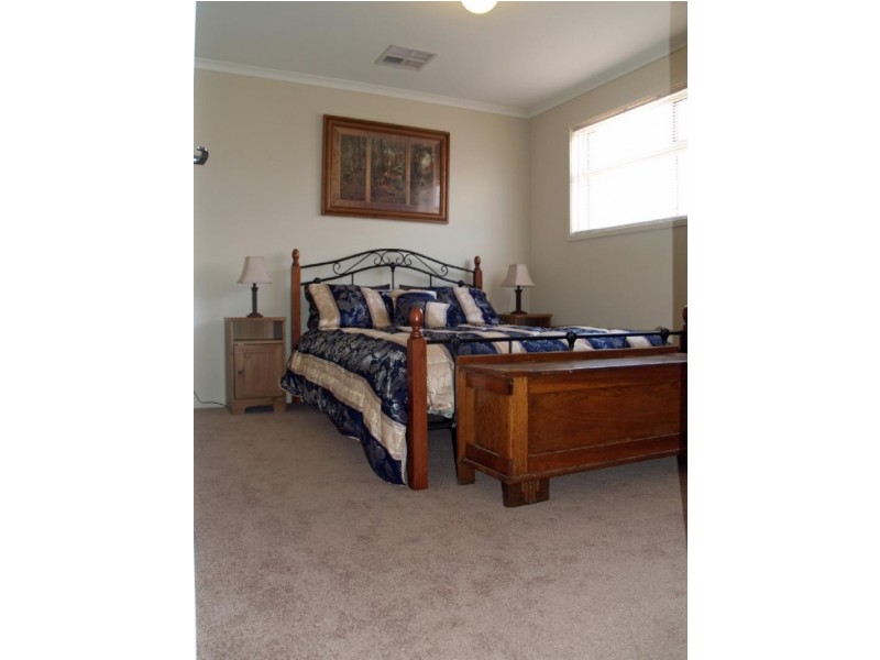 10 Wilkinson Court, Mclaren Flat SA 5171