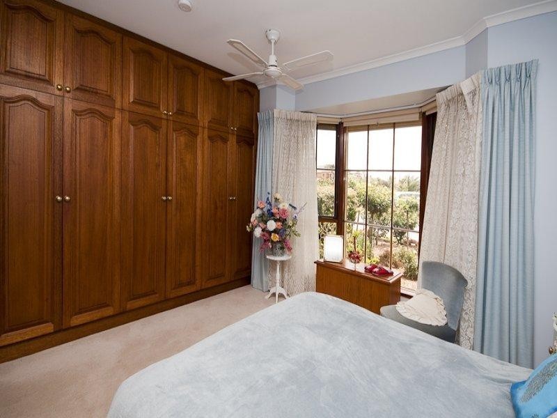 1 Libby Court, Tennyson SA 5022