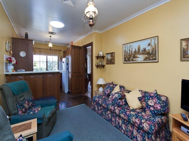 1 Libby Court, Tennyson SA 5022