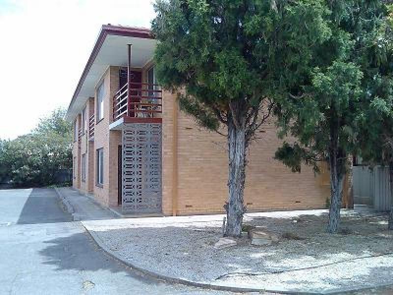 Unit 2/3 Leicester Street, Glenelg North SA 5045