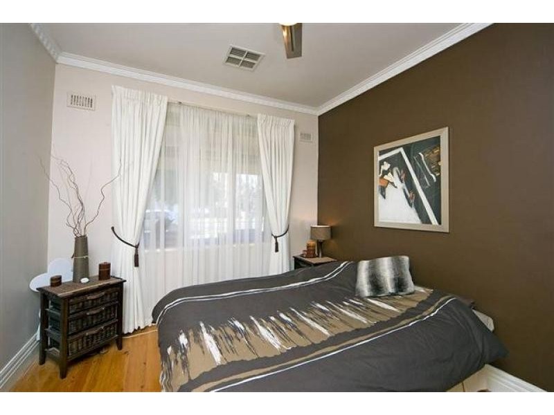 26 Gowrie Ave, Glengowrie SA 5044