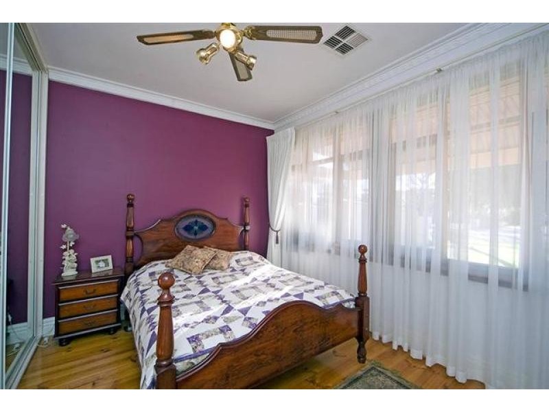 26 Gowrie Ave, Glengowrie SA 5044