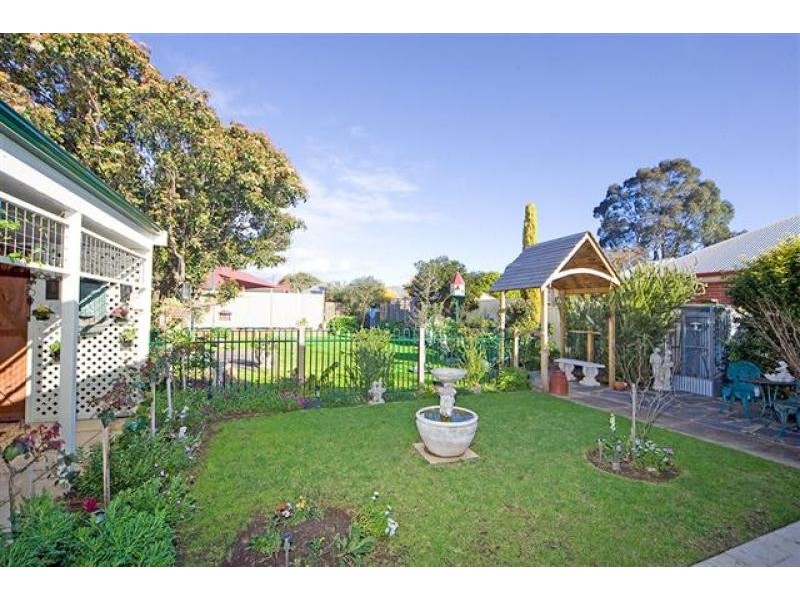 26 Gowrie Ave, Glengowrie SA 5044