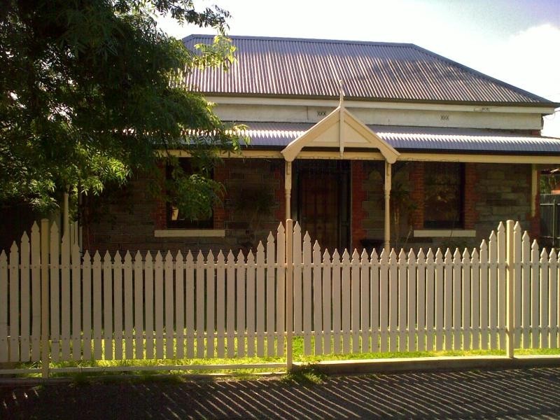 16 Arnold Street, Kingswood SA 5062