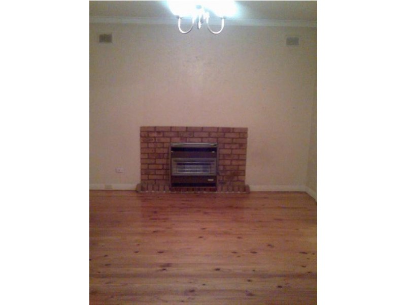 10 Clara Street, Mansfield Park SA 5012