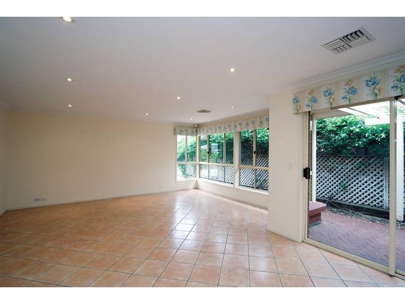 8 Worthing Drive, Sheidow Park SA 5158