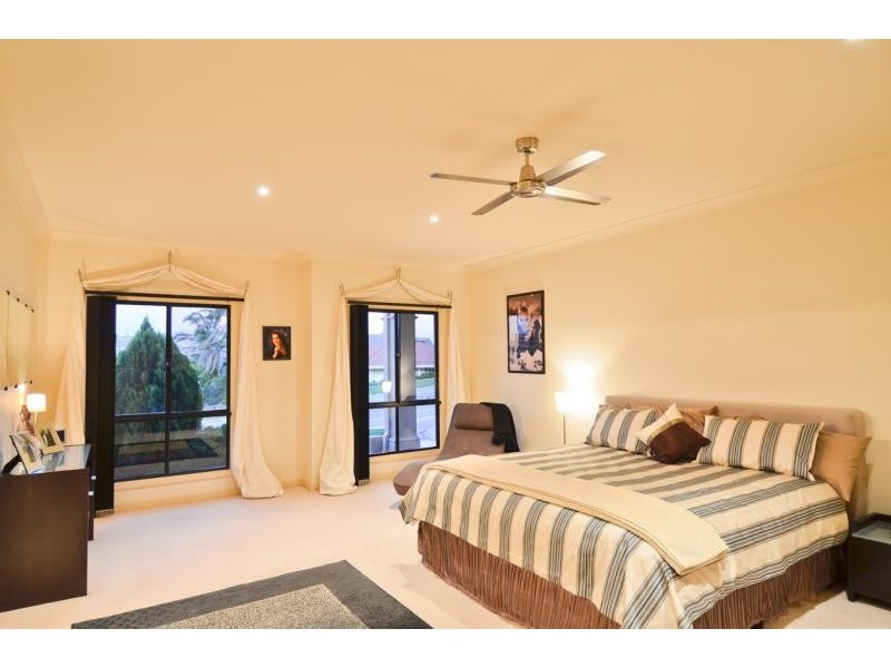 35 Cormorant Drive, Hallett Cove SA 5158