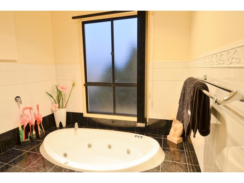 35 Cormorant Drive, Hallett Cove SA 5158