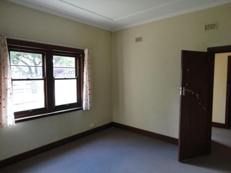 61 The Grove, Lower Mitcham SA 5062