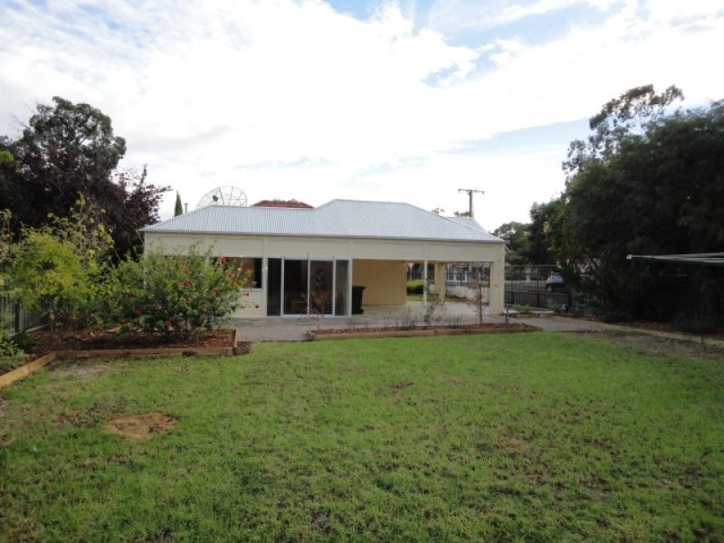 61 The Grove, Lower Mitcham SA 5062