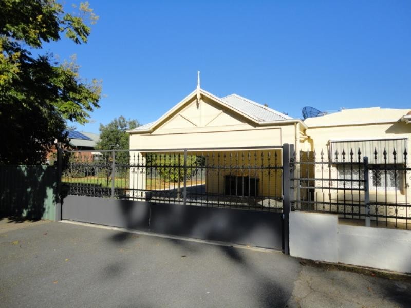 61 The Grove, Lower Mitcham SA 5062