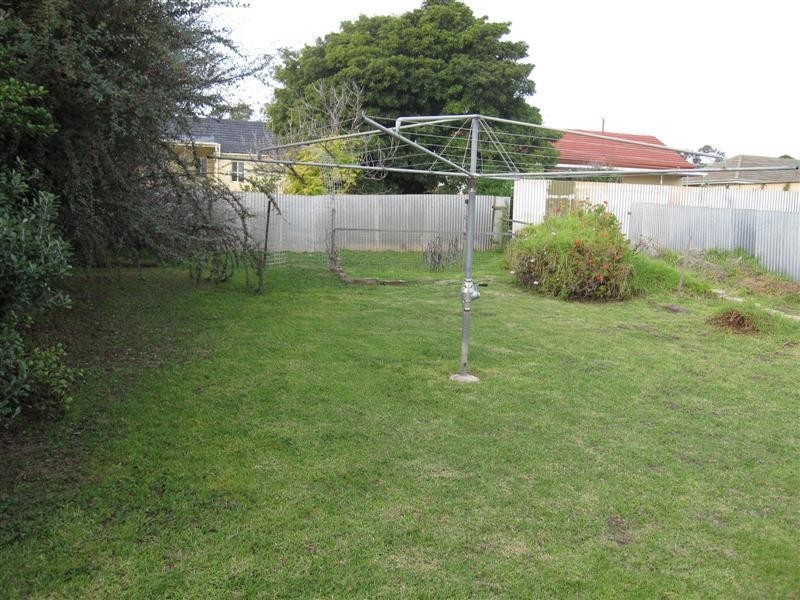 24 Sismey Rd, Christies Beach SA 5165