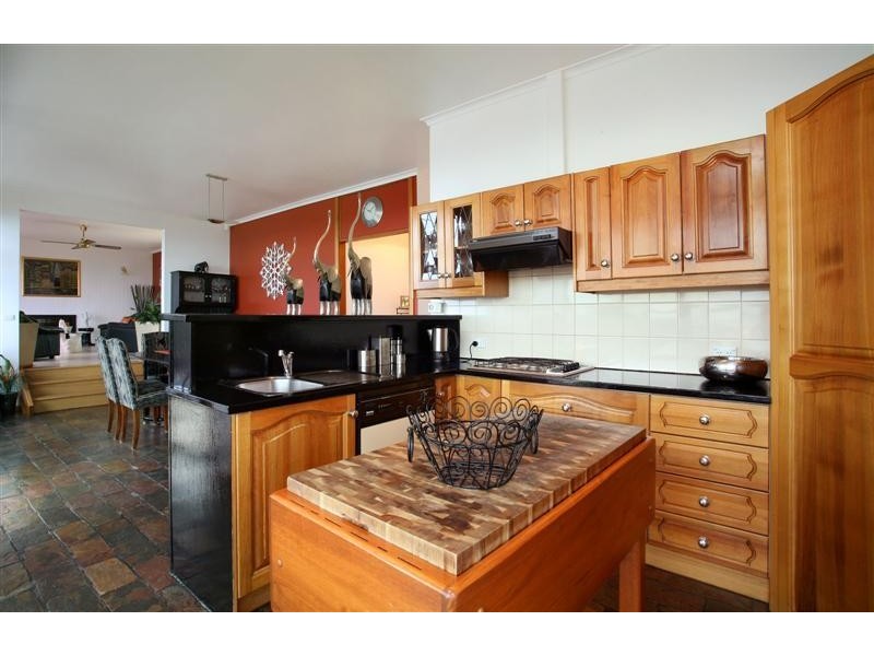 5 Keith Crescent, Marino SA 5049