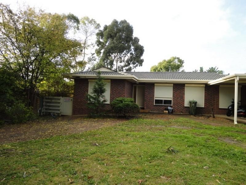 9 Mandalay Drive, Happy Valley SA 5159