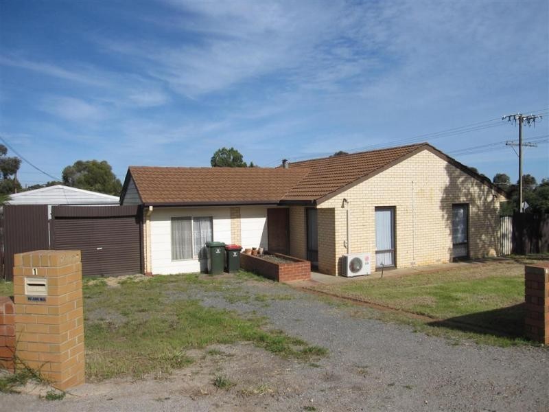 1 Scottsglade Road, Christie Downs SA 5164