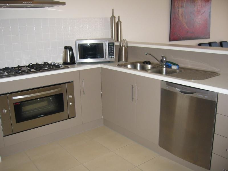 32 Wentworth Parade, Hindmarsh Island SA 5214