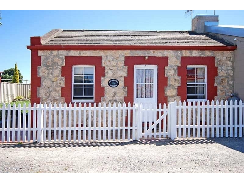 8 Hutchinson Street, Goolwa SA 5214