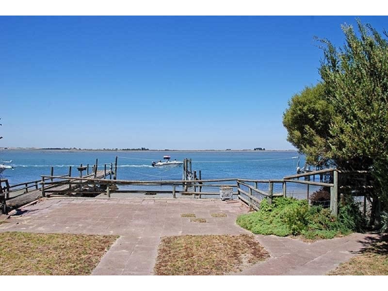 60 Mundoo Channel Drive, Hindmarsh Island SA 5214