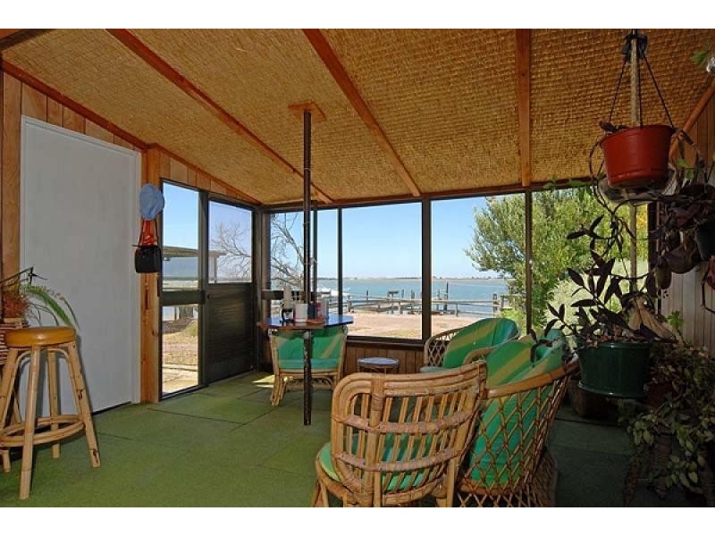 60 Mundoo Channel Drive, Hindmarsh Island SA 5214